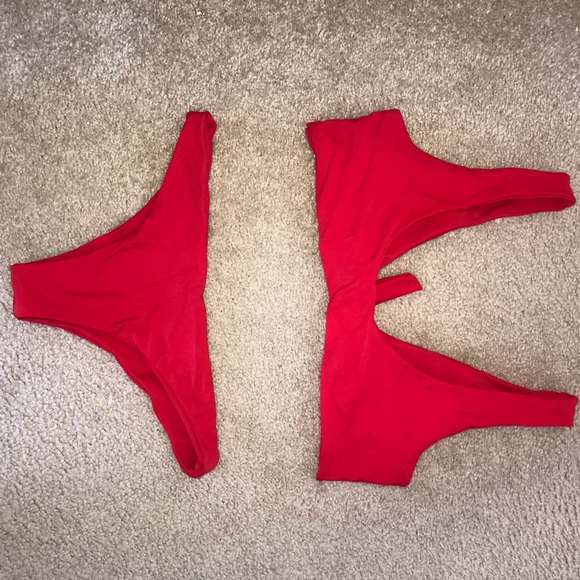 Red Bikini - Picture 2 of 3